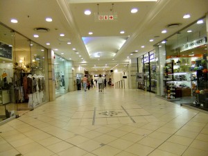Eine Einkaufsmeile in Johannesburg